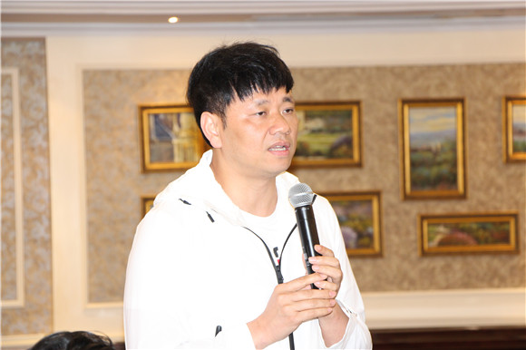 东呈集团董事长程新华.jpg